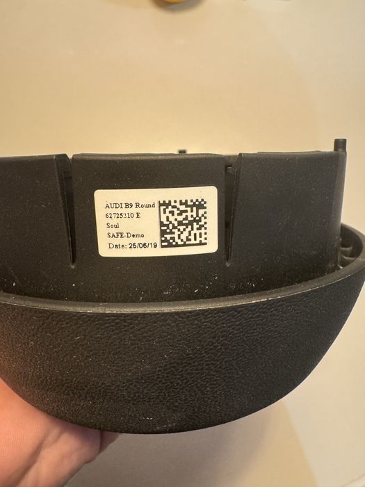 Накладка подушки Audi A4,5 B9