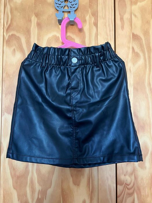 Saia de menina da H&M (tipo pele)