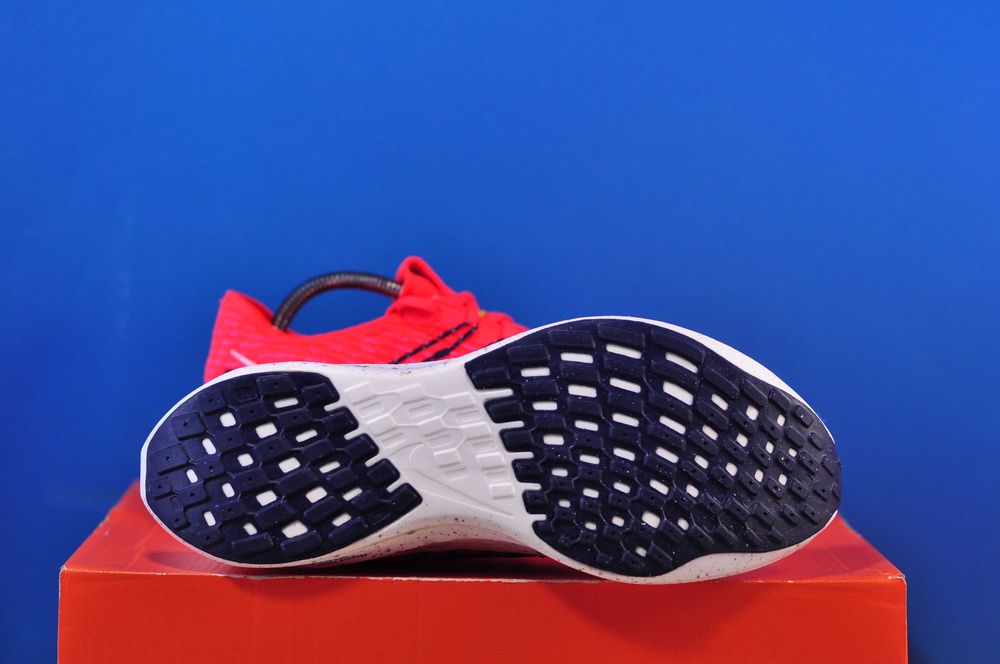 Кроссовки Skechers On The Go Elevate  Nike Pegasus Turbo Next Nature