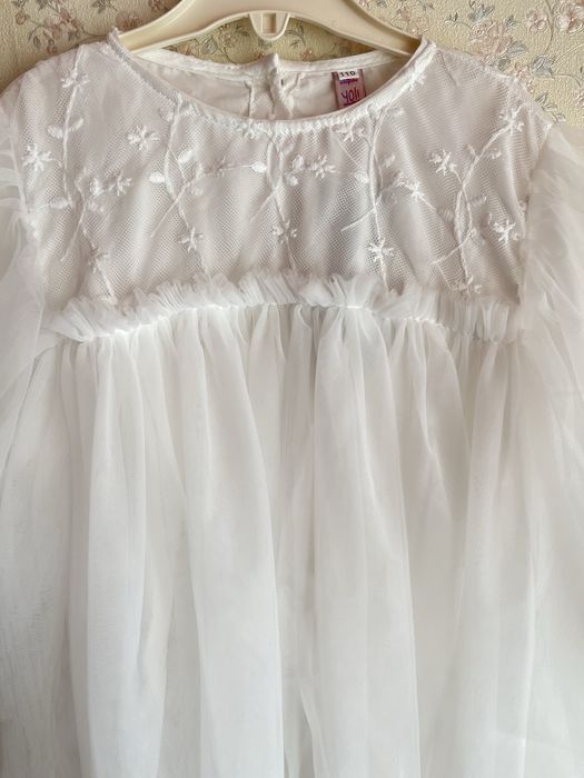 Святкова сукня для дівчинки