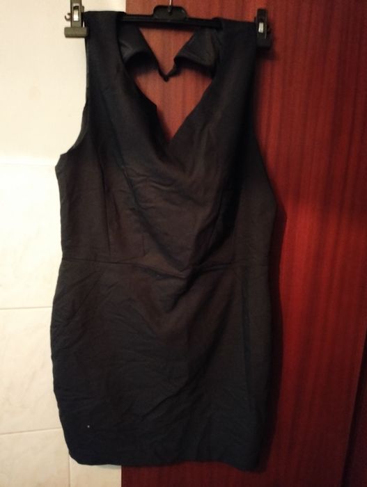 Vestido preto roupa de excelente qualidade