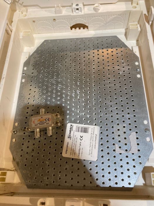 Płyta montażowa perforowana Schrack