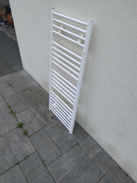 Sprzedam grzejnik łazienkowy żeberkowy 120 cm / 50 cm. TERMAL