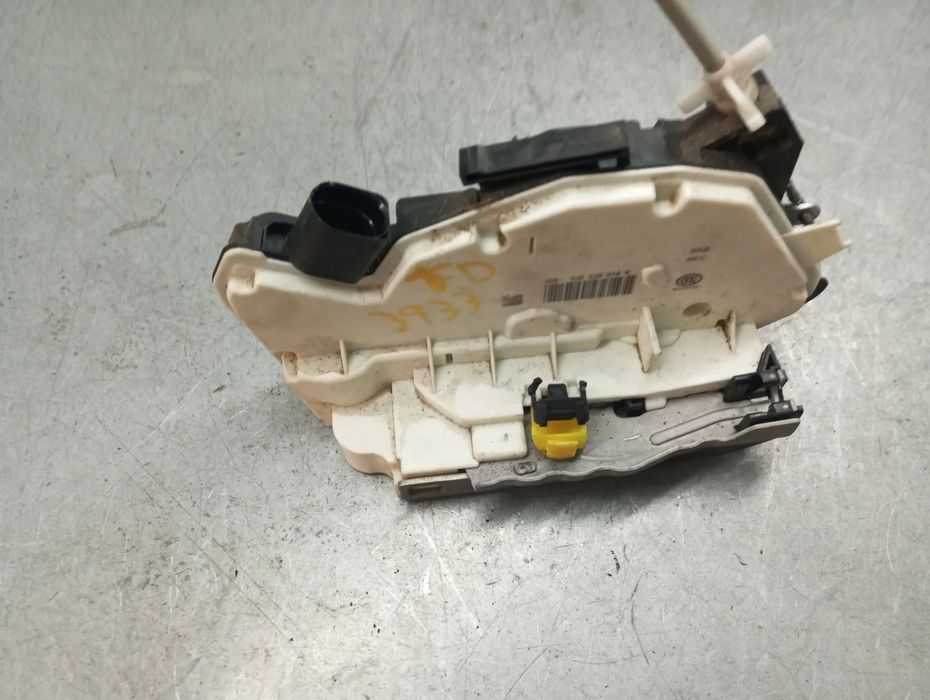 Fechadura / fecho porta trás direito SEAT Ibiza IV (6J5, 6P1)