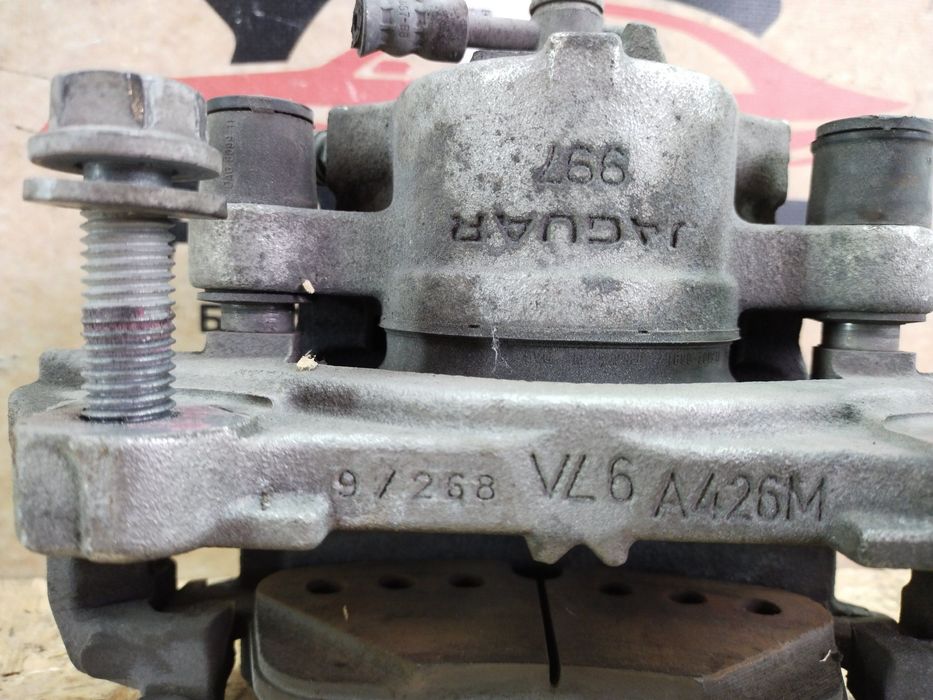 Jaguar E-Pace 2017-2024 суппорт передний левый