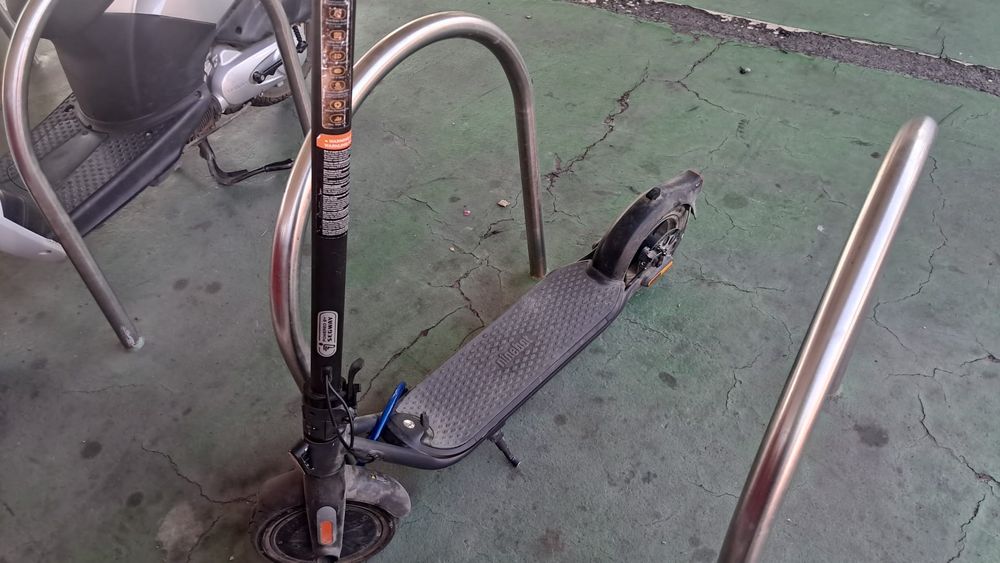 Trotinete elétrica ninebot F25