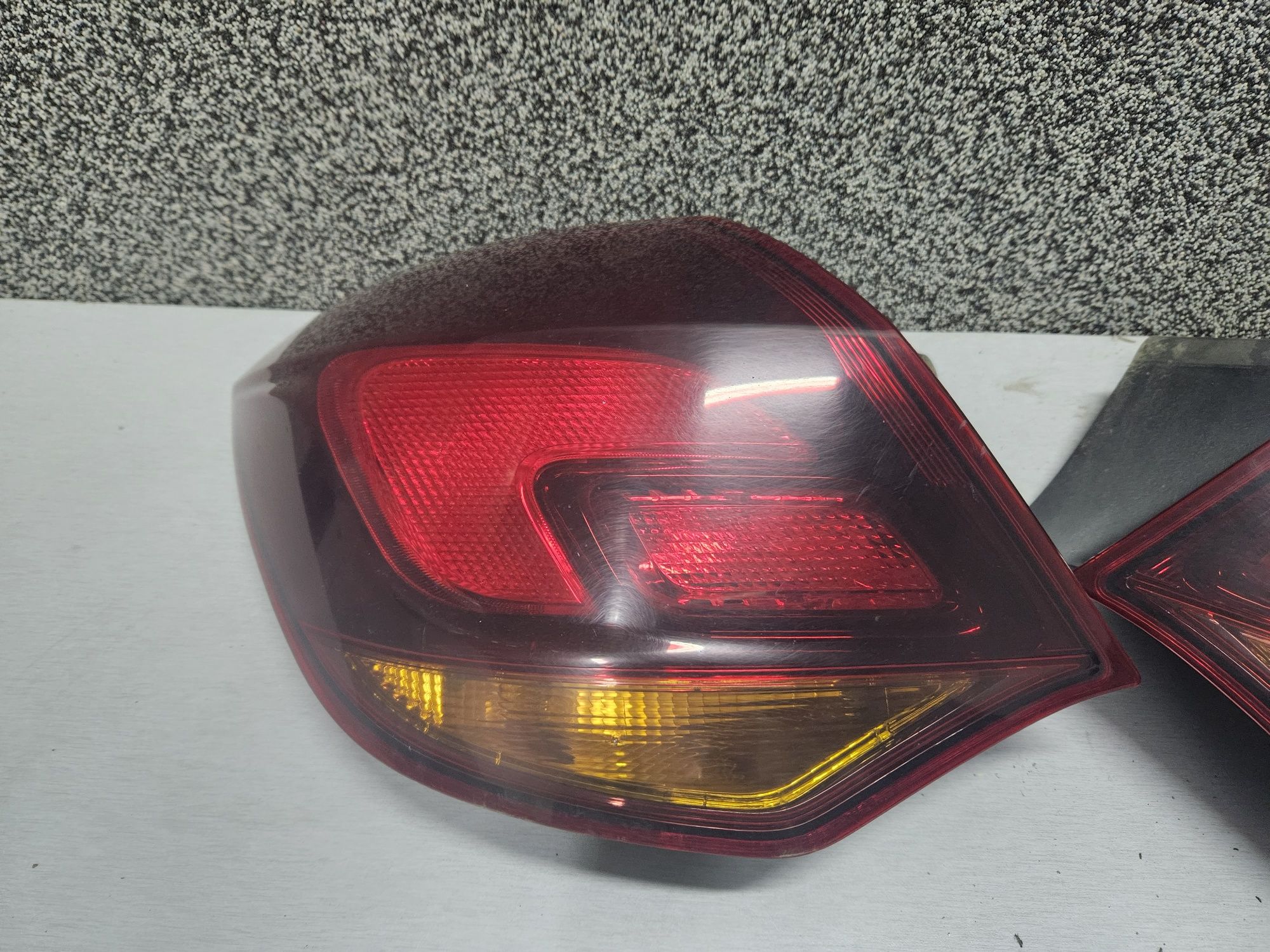 Opel Astra J Lampa Tył Hb