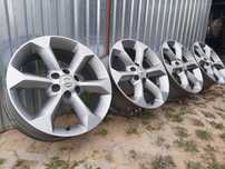 4x Felgi Aluminiowe 17" Nissan Navara 6x114.3 / 7Jx17 /ET30 Oryginalne
