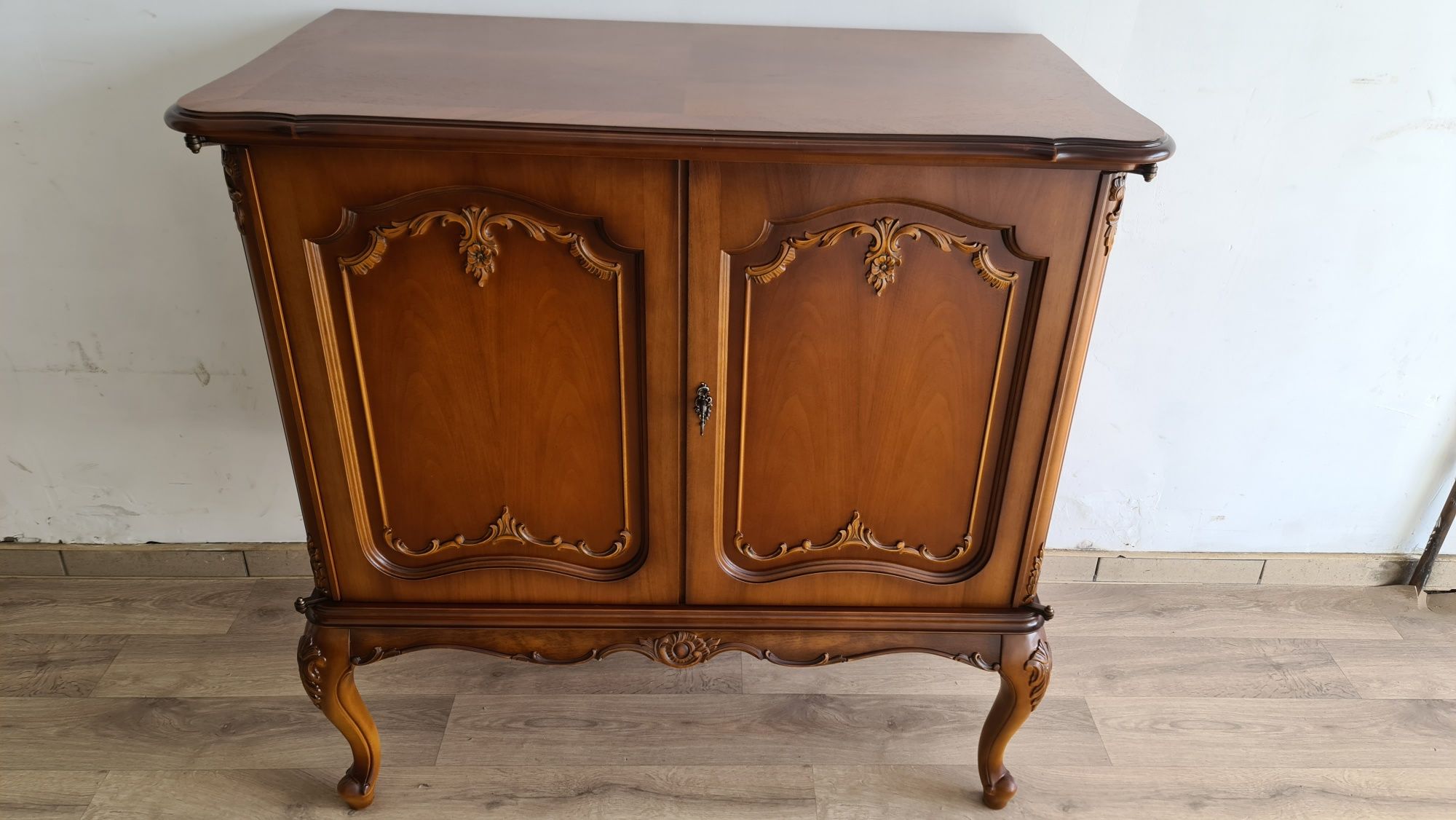 Komoda stylowa Chippendale Warrings