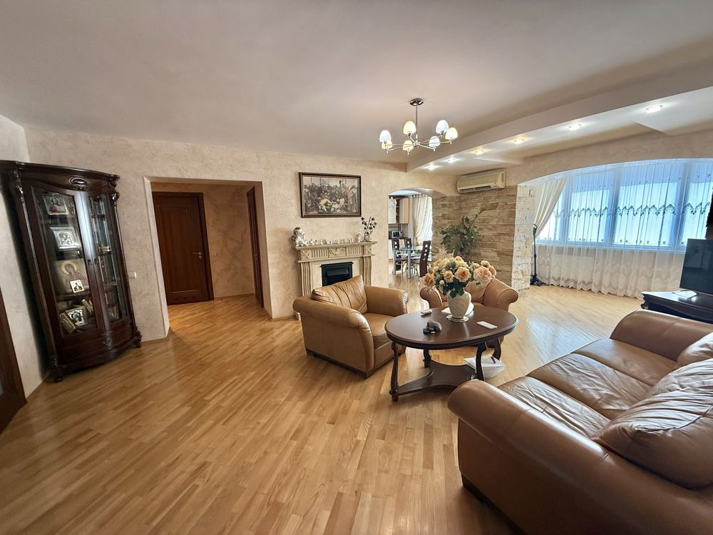 Продам квартиру 155м2 на Старому Місті