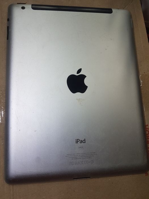 Планшет ipad a1396 тріщина