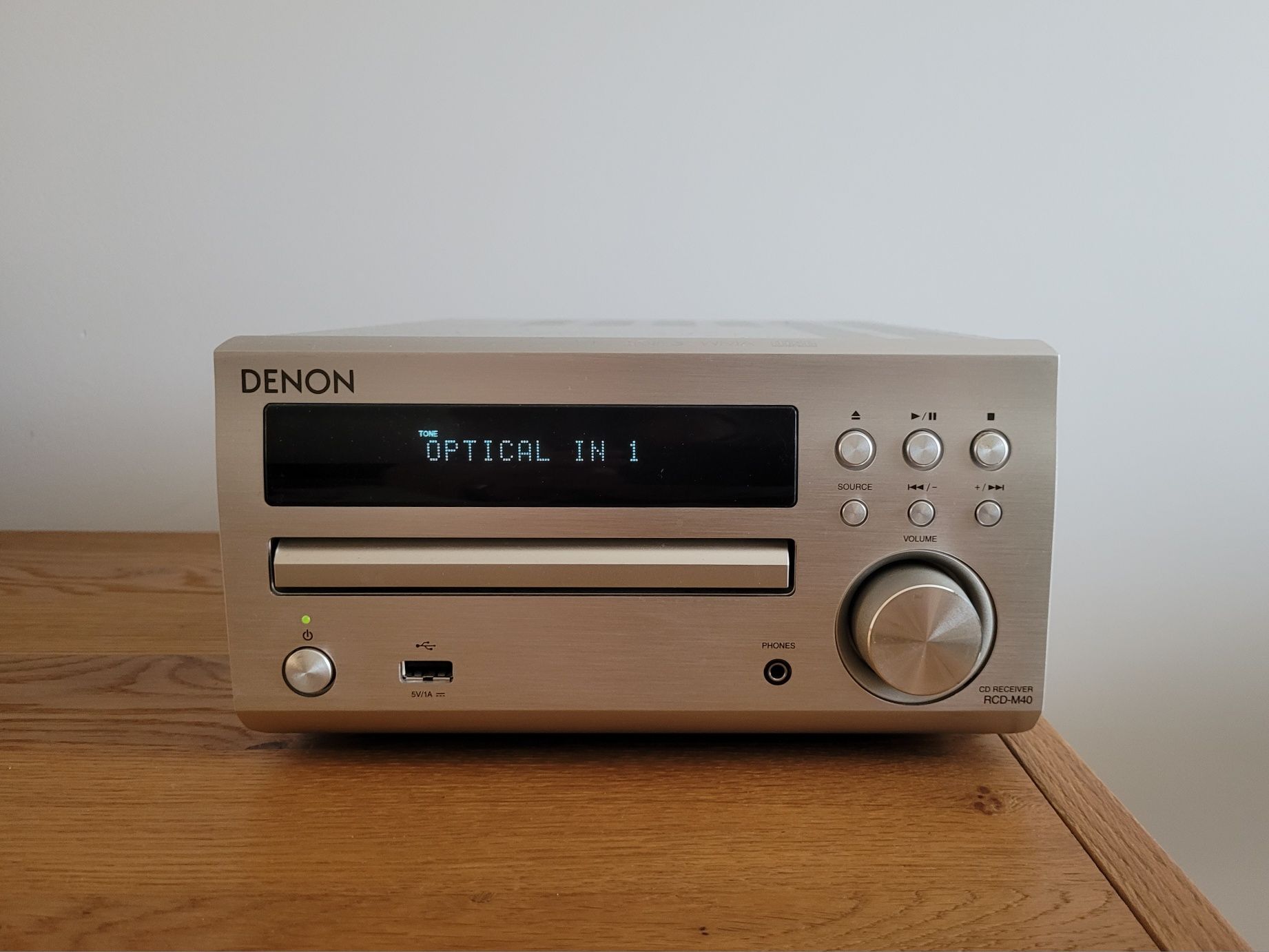 Amplituner z CD Denon RCD-M40
