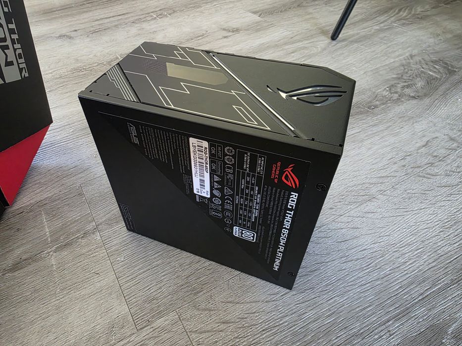 Fonte de alimentação Asus Rog Thor 850w platinum