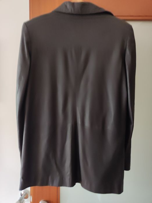 Casaco de pele verdadeira, muito fininha, tamanho 38, azul marinho