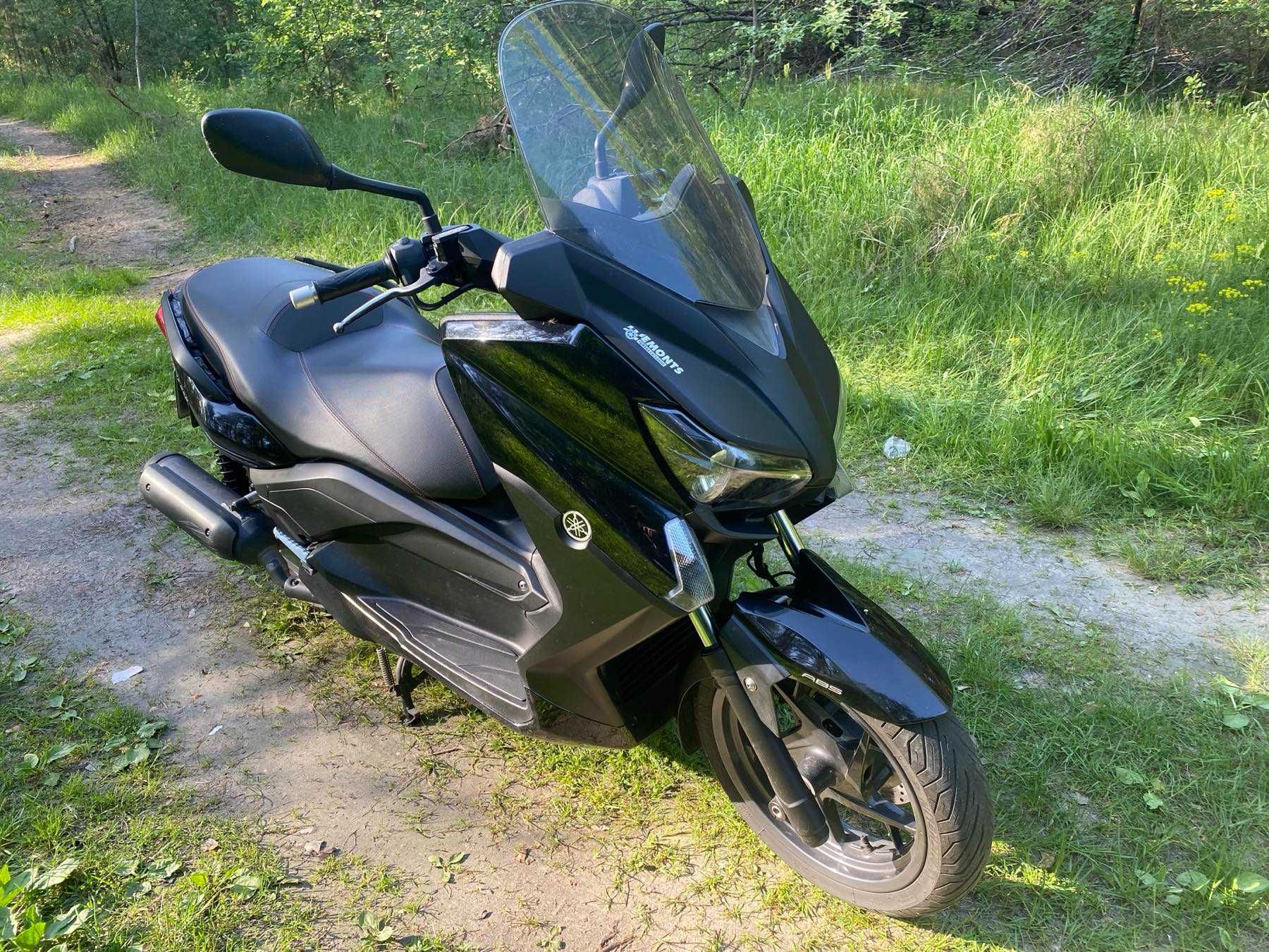 Максі скутер Yamaha X-Max 250 ABS  BLACK EDITION 2017