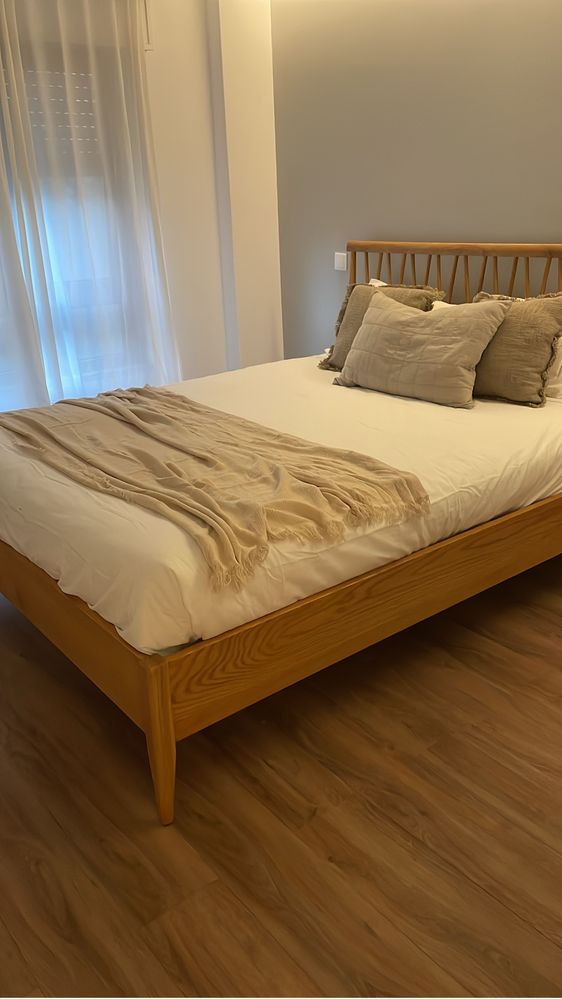 Cama QUILDA 160x200 cm + Estrado (La Redoute) | Como Nova!
