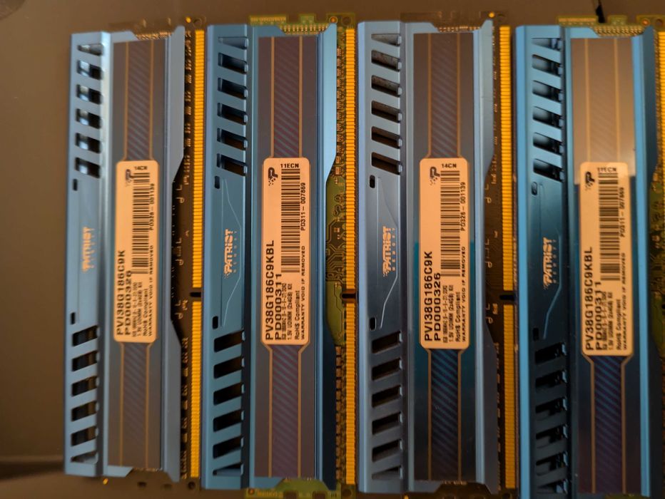 16 GB DDR3 (4×4 GB Patriot Viper 3 PV38G186C9KBL)