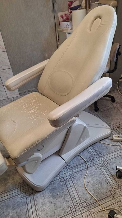 fotel elektryczny kosmetyczny -sprawny