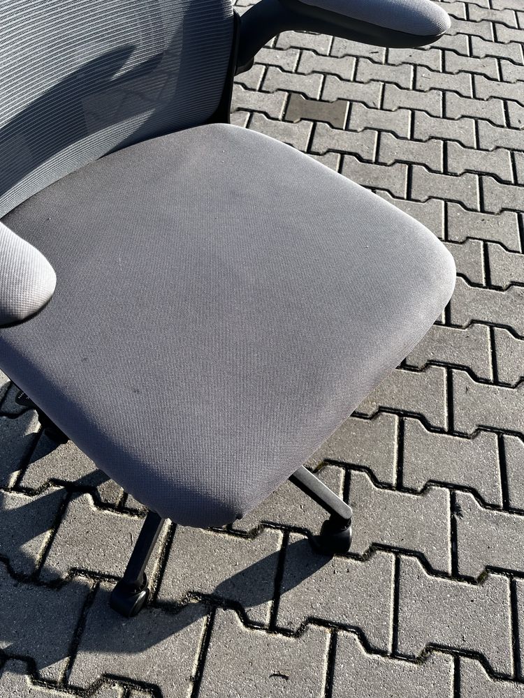 Ergonomiczne krzesło biurowe