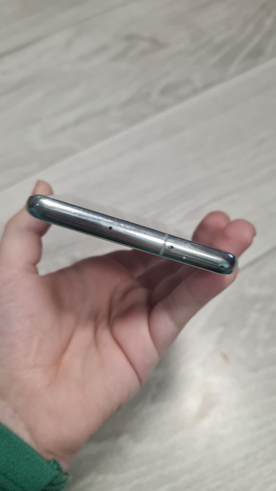 Продам  samsung s10+