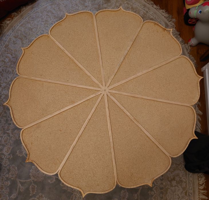 Стол декоративный с массива ясеня (под заливку )