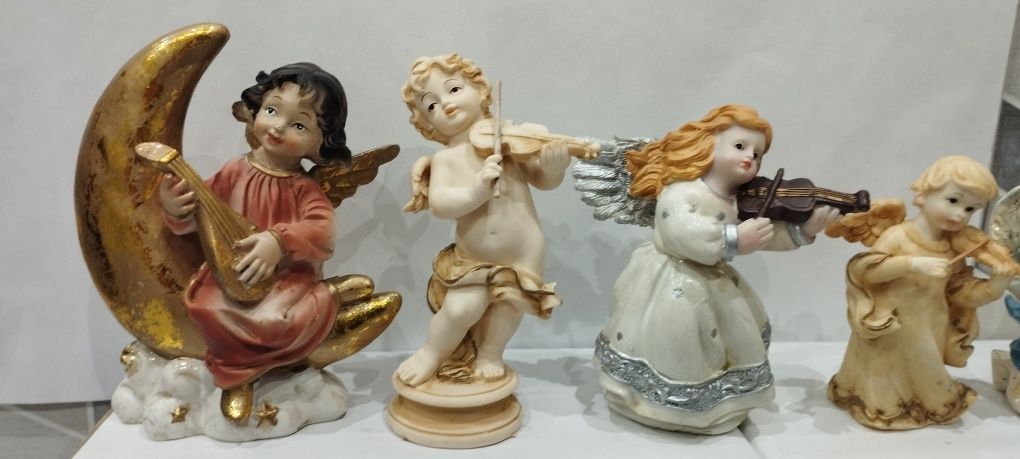 7 sztuki Figurki Aniołki Aniołek z instrumentami muzycznymi do szopki