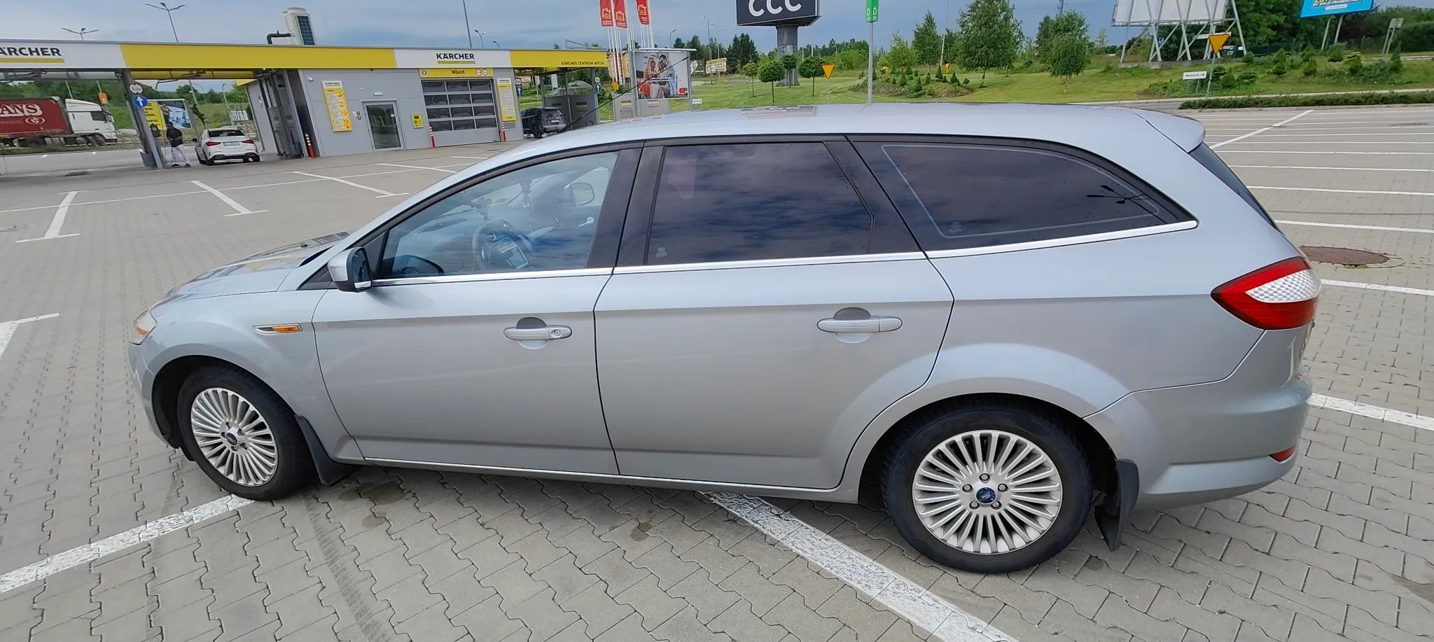 Ford Mondeo Ford Mondeo MK IV 2.5T kombi 220 km w wersji Titanium