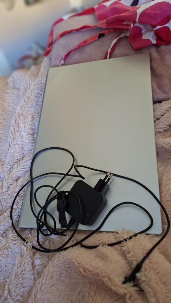 ASUS 8GB I3  model RTL 8821CE