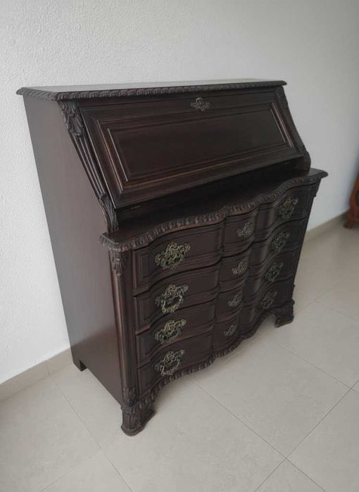 Secretária estilo Rococó Revival