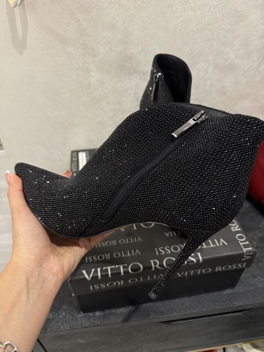 Ботильйони vitto rossi , жіночі сапоги , вечірнє взуття