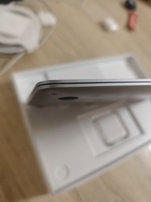 Macbook air m1 8/256