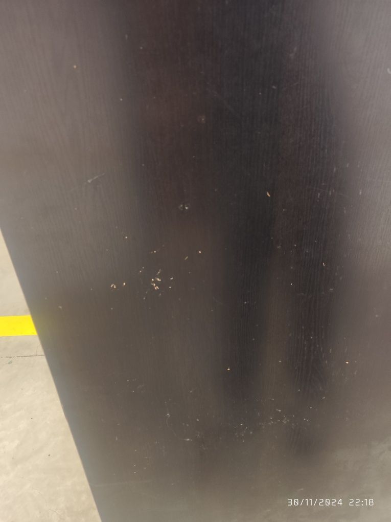 Secretaria IKEA com pés aço