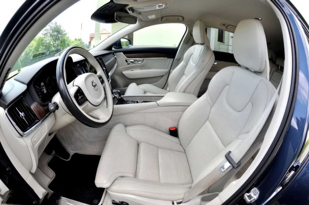 Volvo V90 D4 Geartronic Inscription      2021