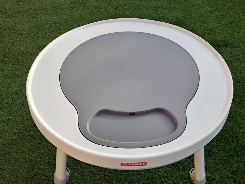 Mesa de atividades Skip Hop