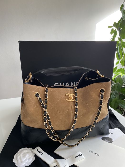Skorzana torba Chanel 25 beżowo czarna