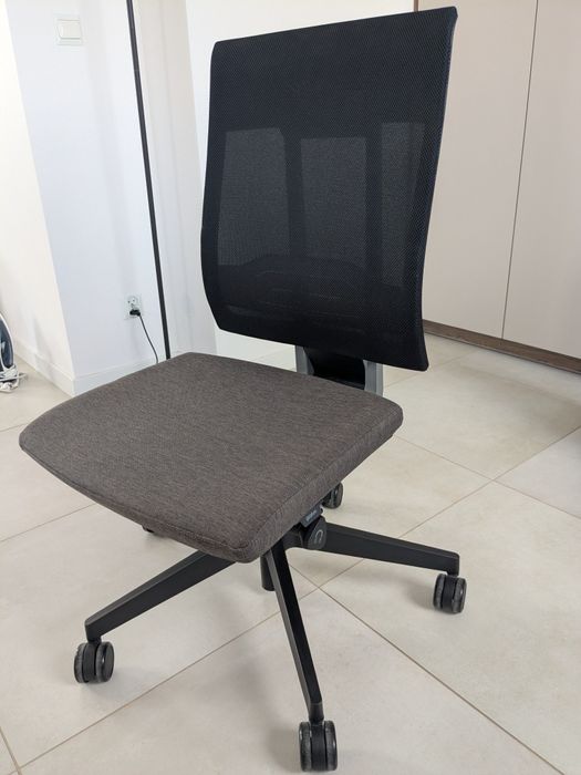 Fotel obrotowy Profim Xenon Net