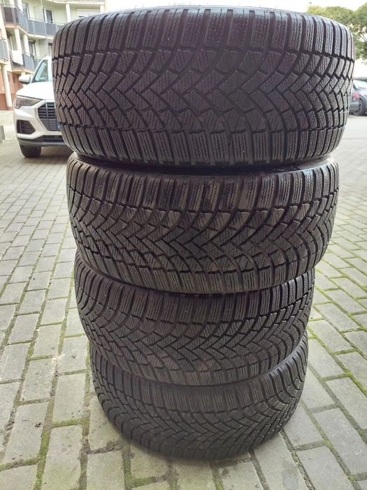 Zestaw opon 4szt_Bridgestone 225/40/R18, stan bardzo dobry