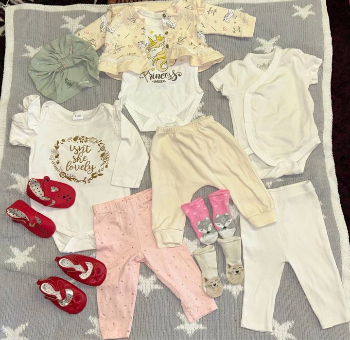 Набір пакет одягу 2-4 місяці боді пінетки лосини