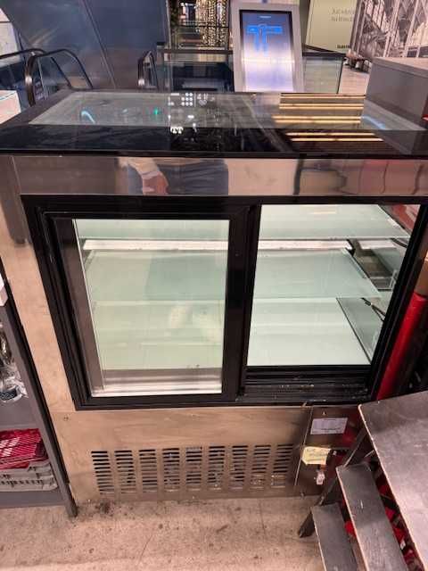 witryna cukiernicza chłodnicza prosta szyba nowoczesna 100 cm