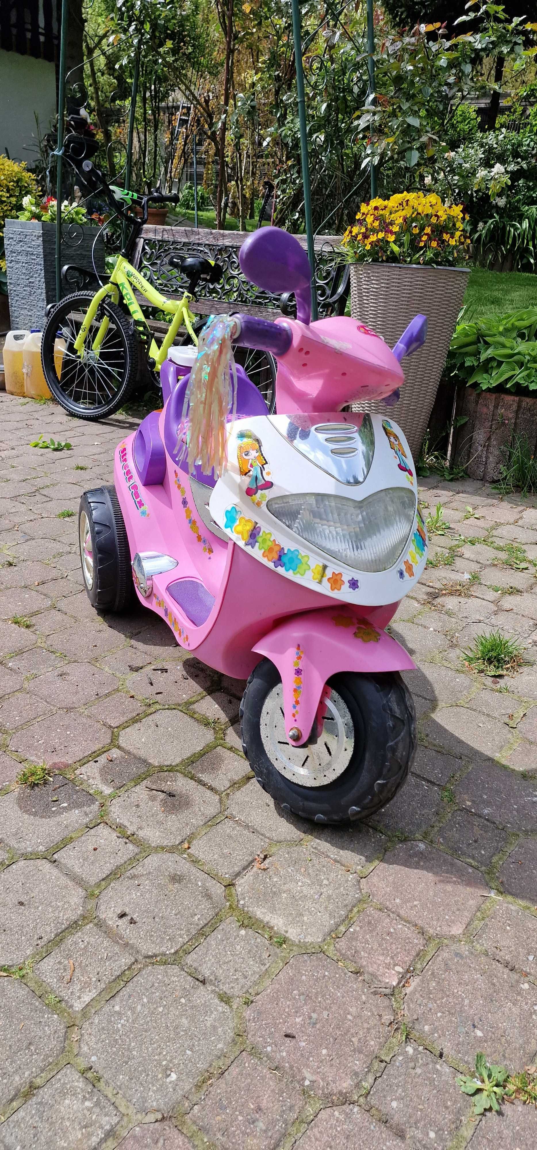 Pojazd motor elektryczny dziecięcy 3 - kołowy - Różowy
