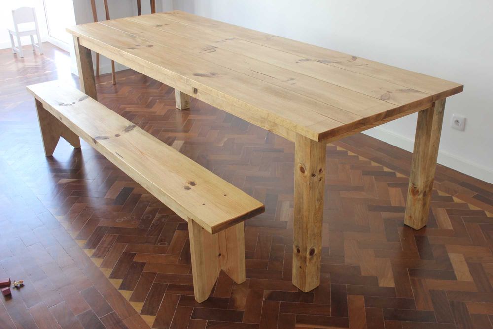 Mesa Rústica de Madeira Maciça, a sua medida, com entrega e montagem.