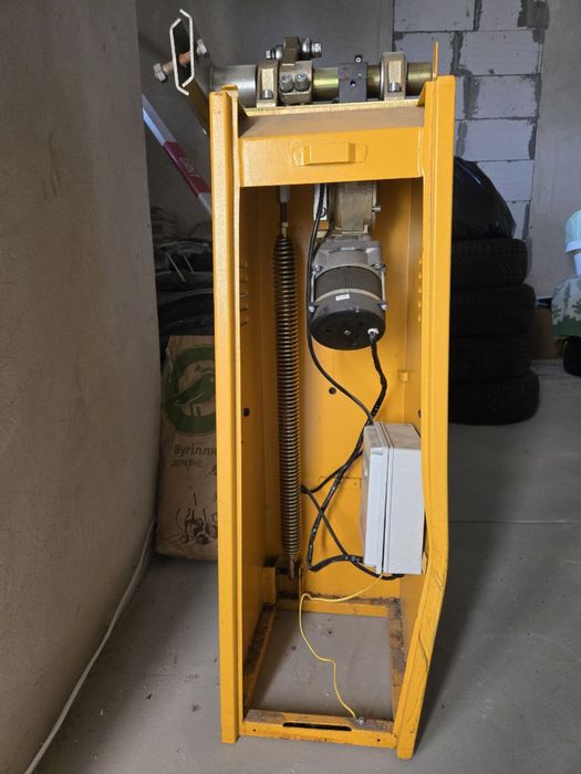 Шлагбаум автоматичний