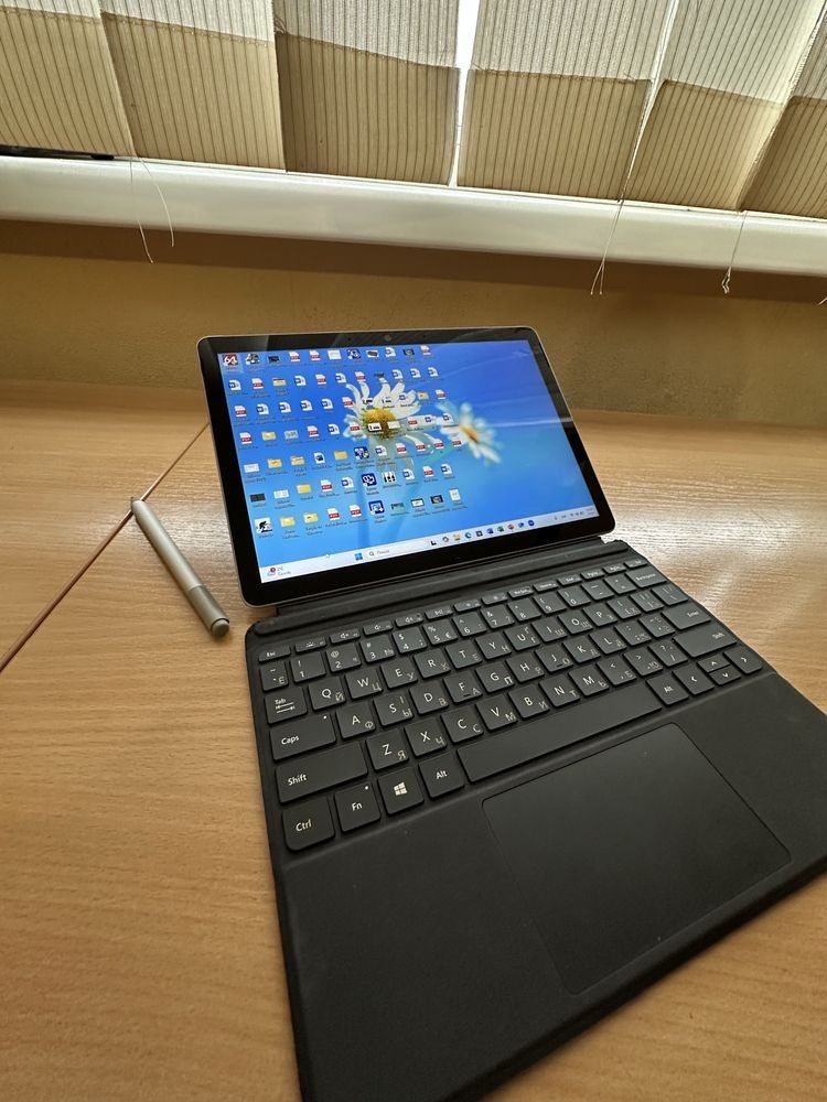 Microsoft Surface Go 2 /8GB Ram/128 GB/Core M3/