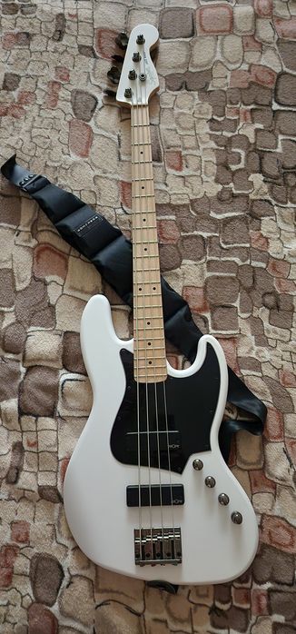 Електрогитара Square by Fender