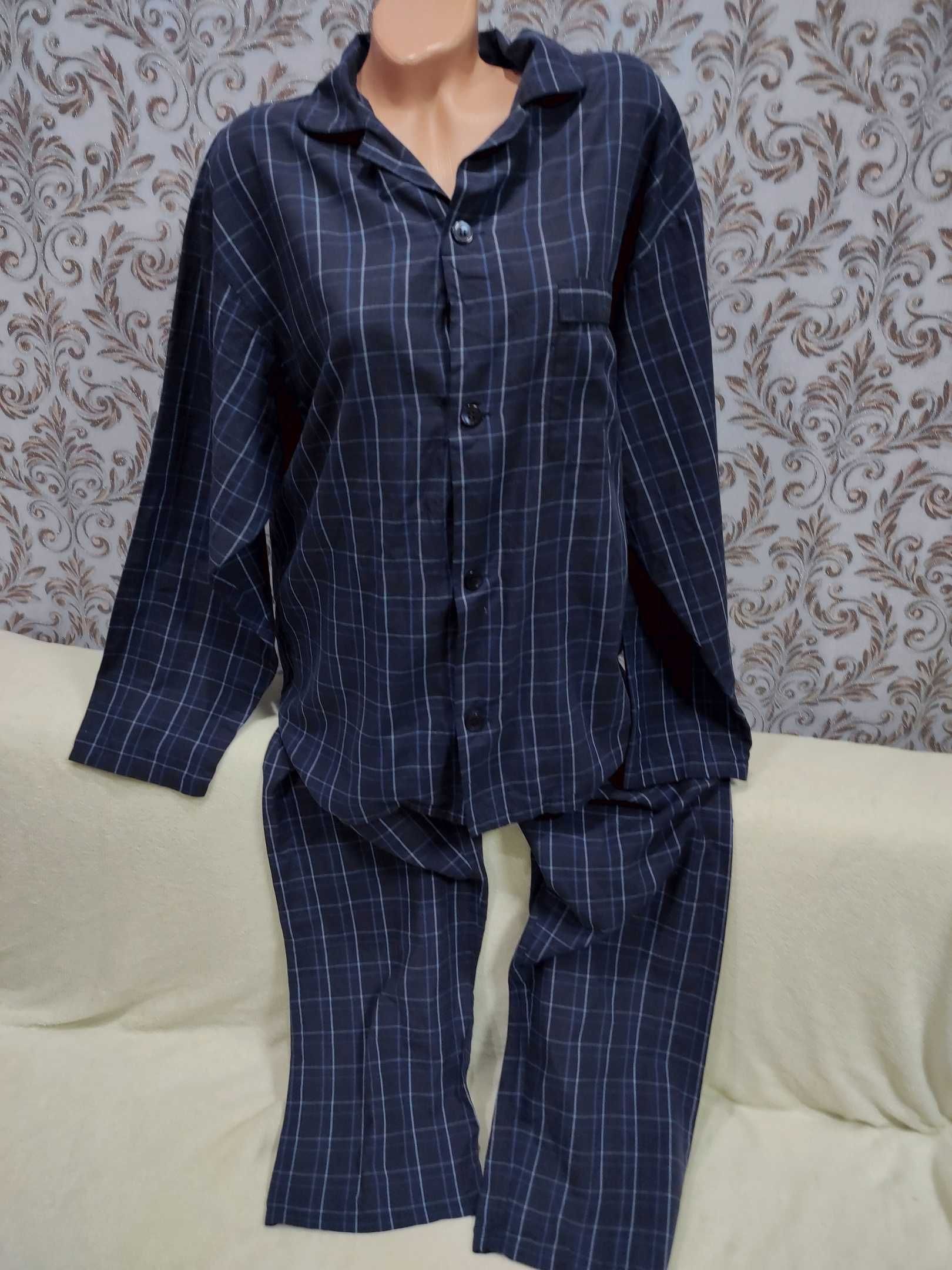 Хорошая фирменная мужская пижама, домашний костюм с брюками