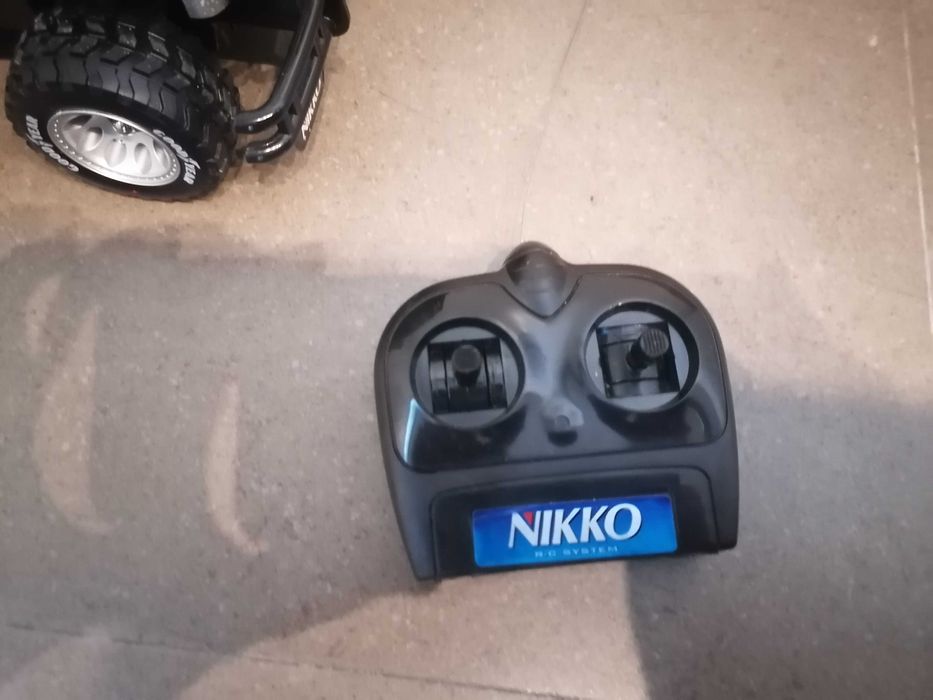 Carro telecomandado Nikko jeep