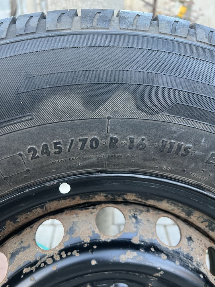 Запаска 245/70 R16