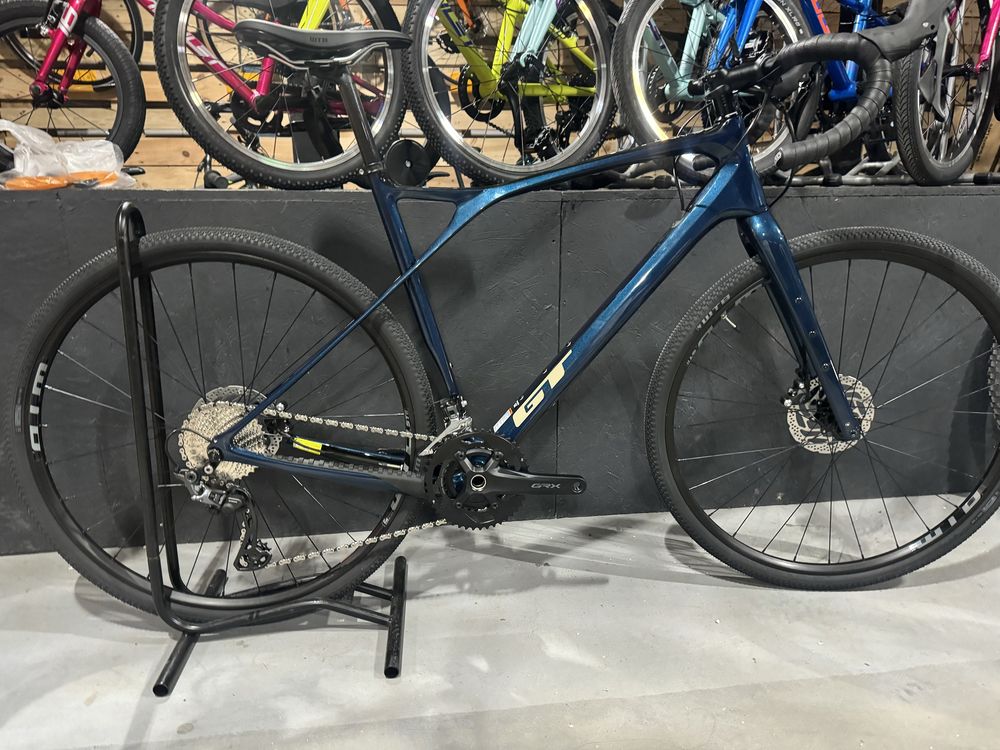 Rower 28 Gravel marki GT Grade Carbon Pro rozmiary, raty  0 %
