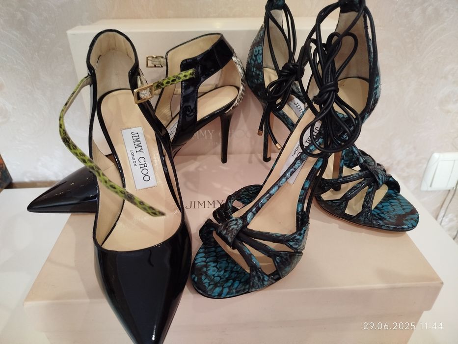 Босоножки новые женские Jimmy Choo из питона.