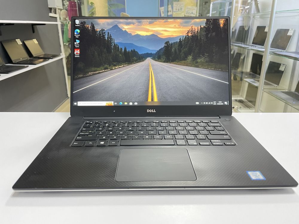 Dell Precision 5520 | i7-7820HQ|24GB RAM|SSD 256|Quadro M1200|Гарантія
